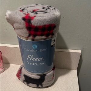 Comfort Bay Red and Black Patterned Fleece Throw